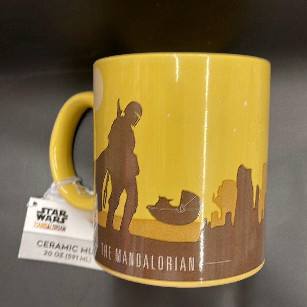 NEW HARD TO FIND DISNEY STAR WARS MANDALORIAN COFFEE MUGS!!